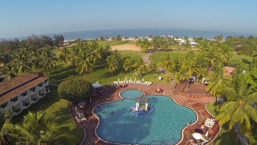 Holiday Inn Resort